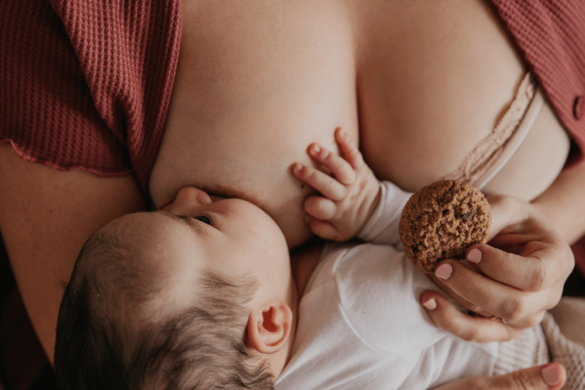Midwife Shares 4 Must-Do Daily Habits for Breastfeeding Mums